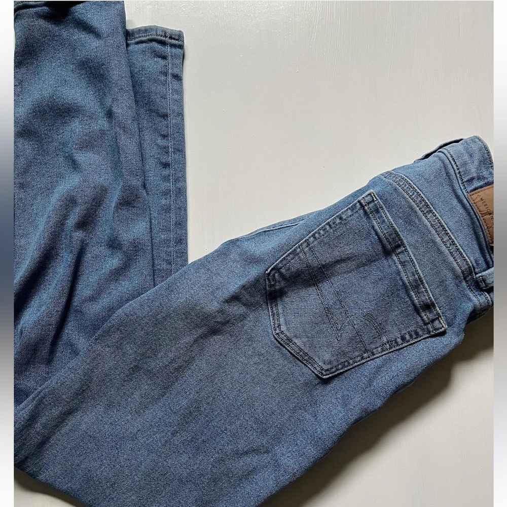 american eagle mom jeans